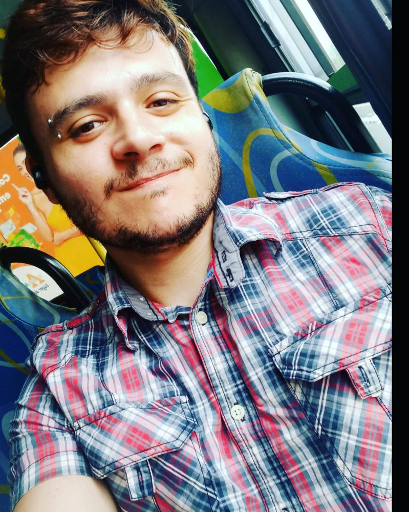 Arte criada pelo J6 Live