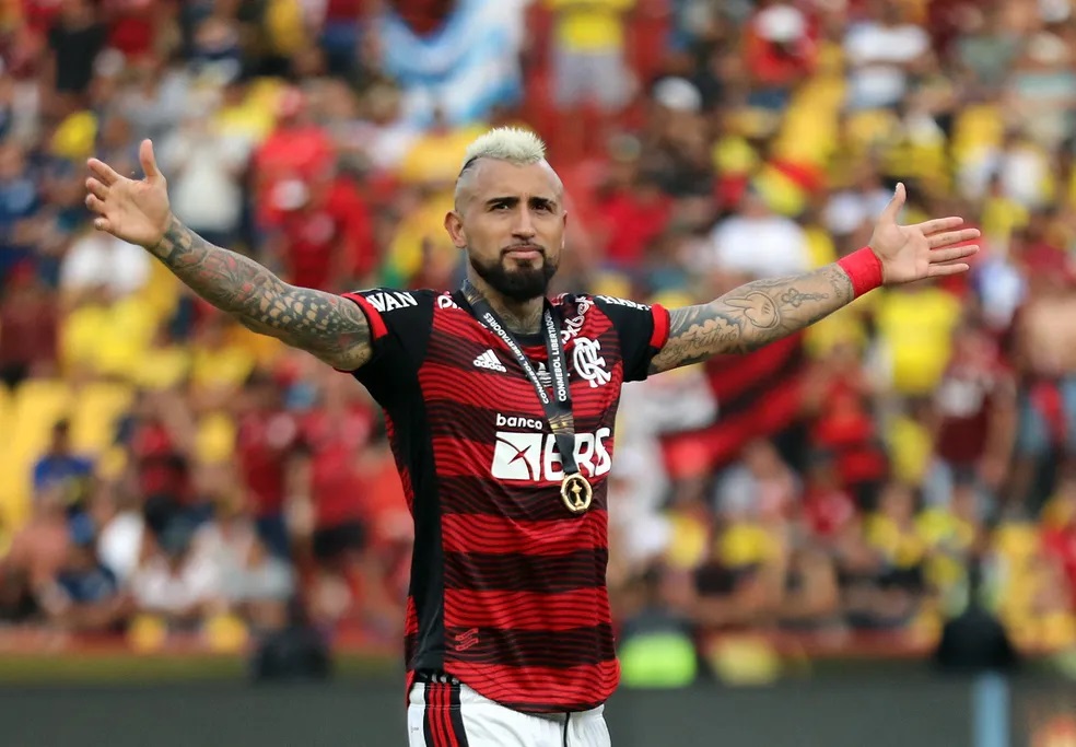 Vidal comemora tri da Libertadores pelo Flamengo — Foto: Reuters