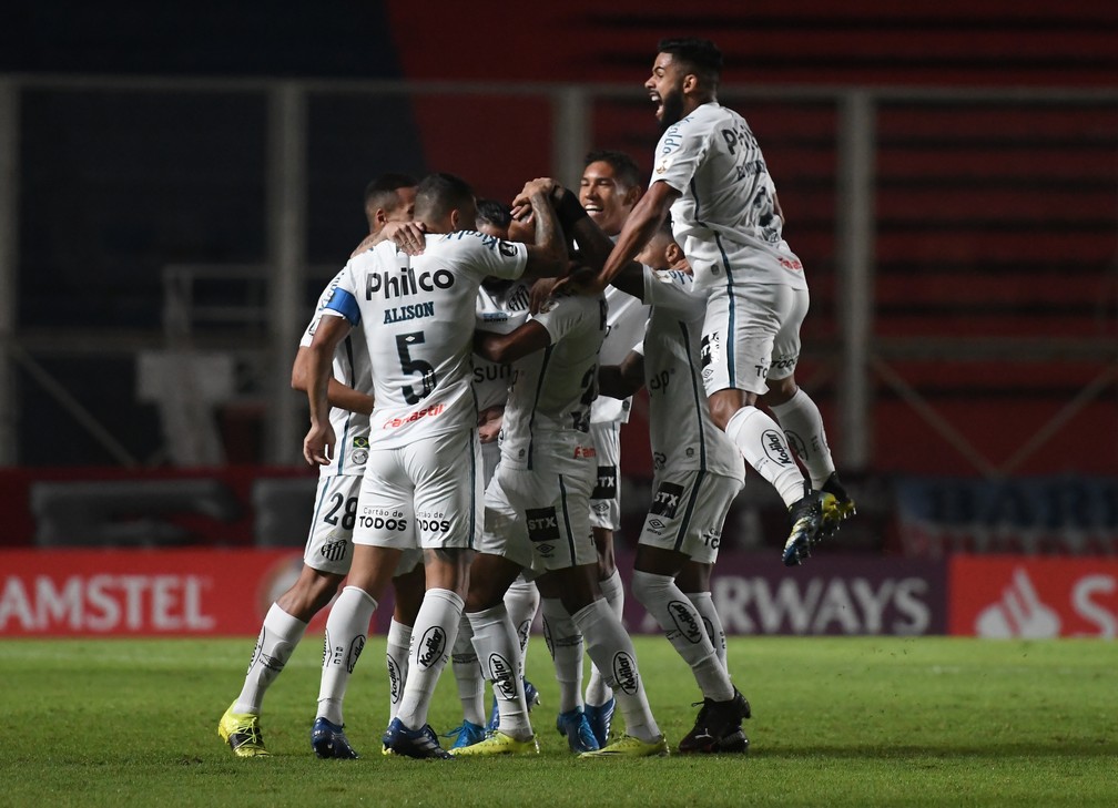 Santos abriu o placar com Lucas Braga, logo no início do jogo — Foto: Staff Images/Conmebol
