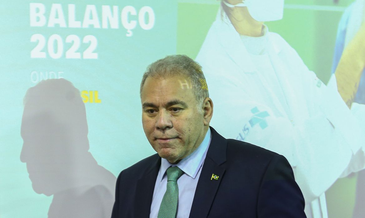 O ministro da Saúde, Marcelo Queiroga, apresenta um balanço de sua gestão durante entrevista coletiva no ministério. Foto: Marcelo Camargo