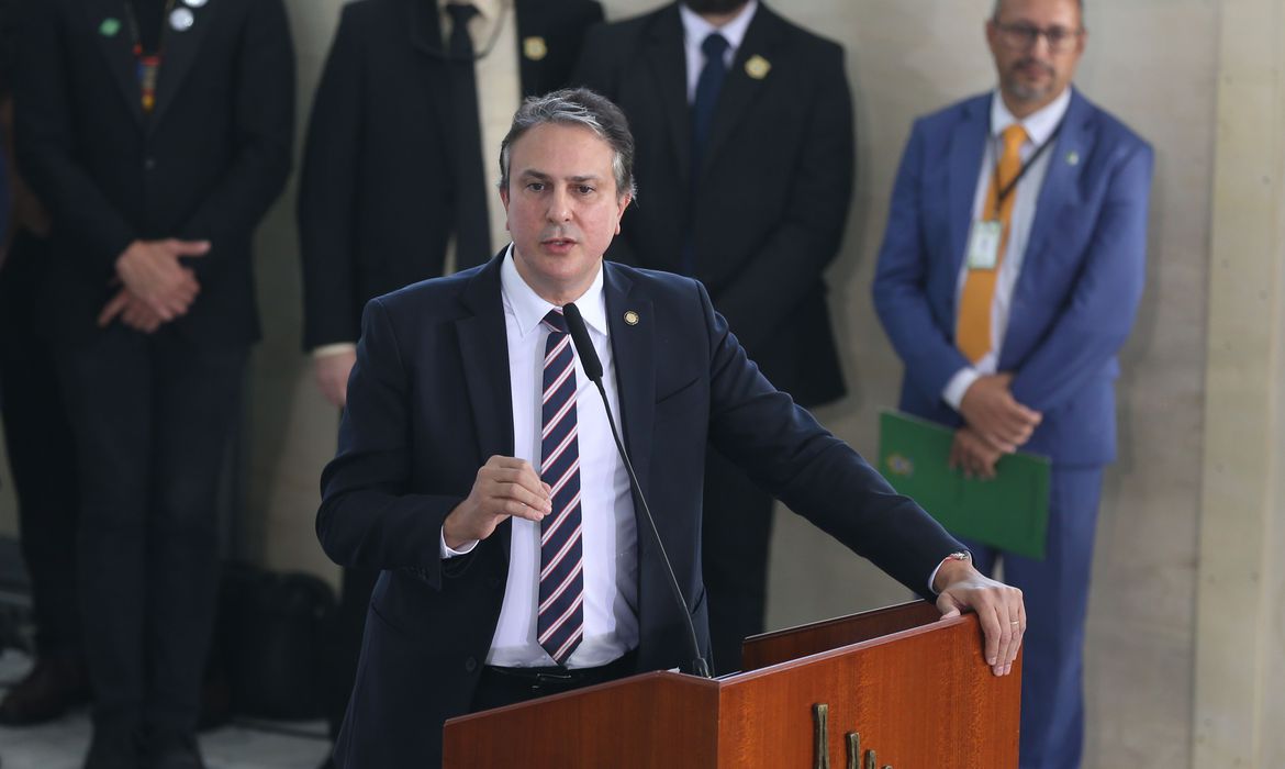 Brasília (DF) 16/02/2023 – O ministro de Estado da Educação,Camilo Santana fala durante Cerimônia de anúncio dos novos valores e da expansão das bolsas CAPES, CNPq e do Programa de Bolsa Permanência (MEC): Foto Valter Campanato: Agência Brasil.