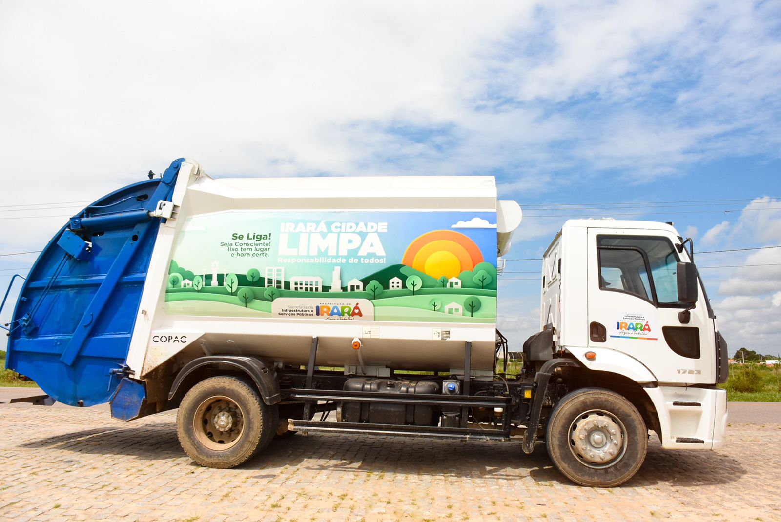 IRARÁ/BA: DESCASO COM A LIMPEZA PÚBLICA