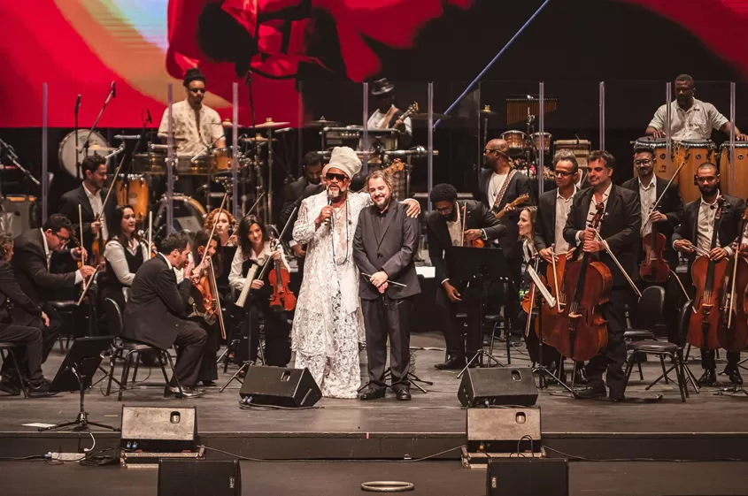 Orquestra Ouro Preto e Carlinhos Brown (Foto Rapha Garcia)